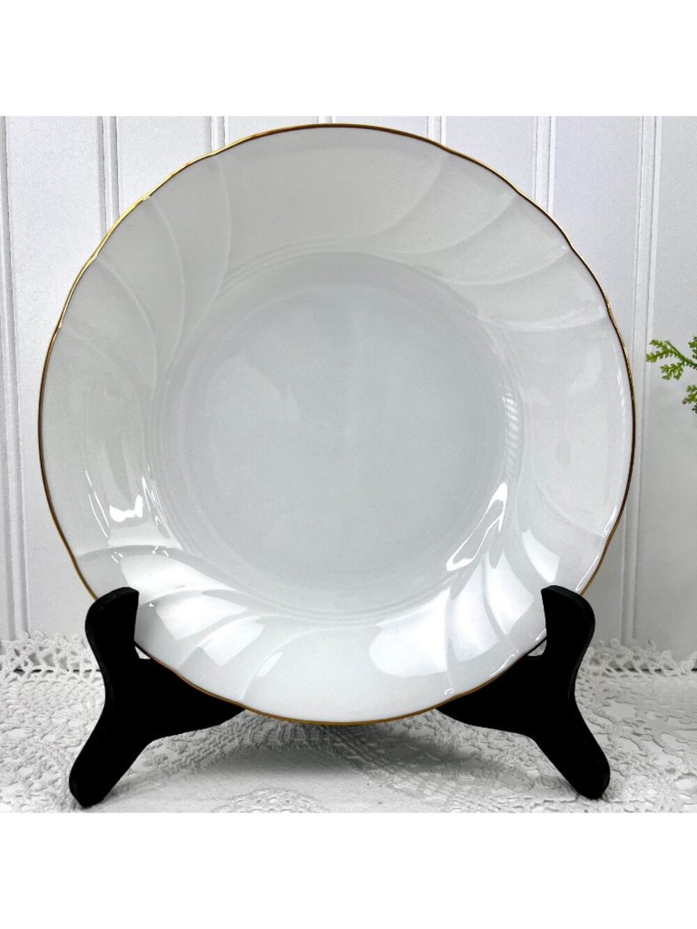 Mikasa Fine China 7 Coupe Soup Salad Bowls Wedding Band L9709 White Gold Trim